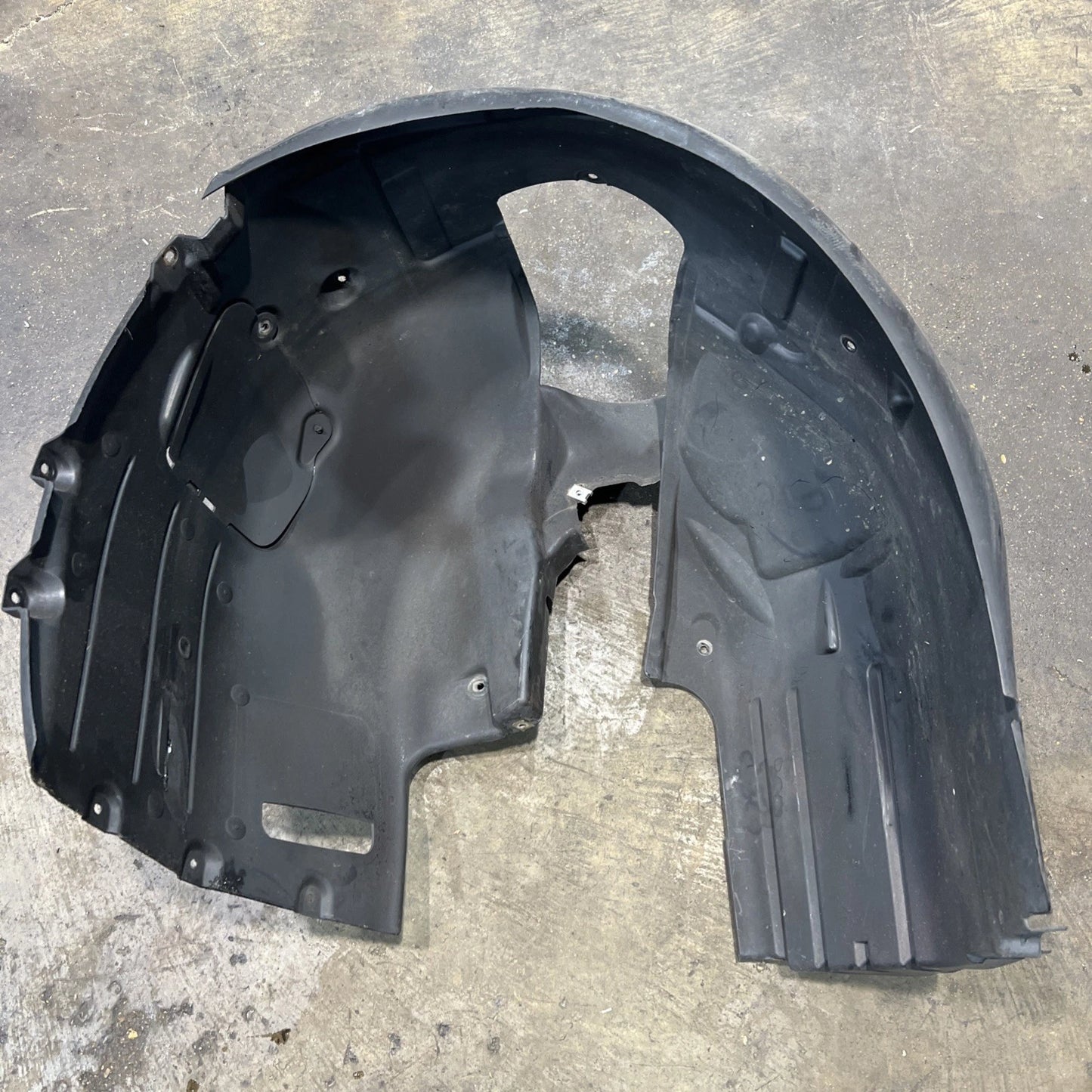 Duraflex M6 Look Front Bumper Cover Compatible With 2004-2010 BMW 6 Series - 1 Piece x Front Fender Liners